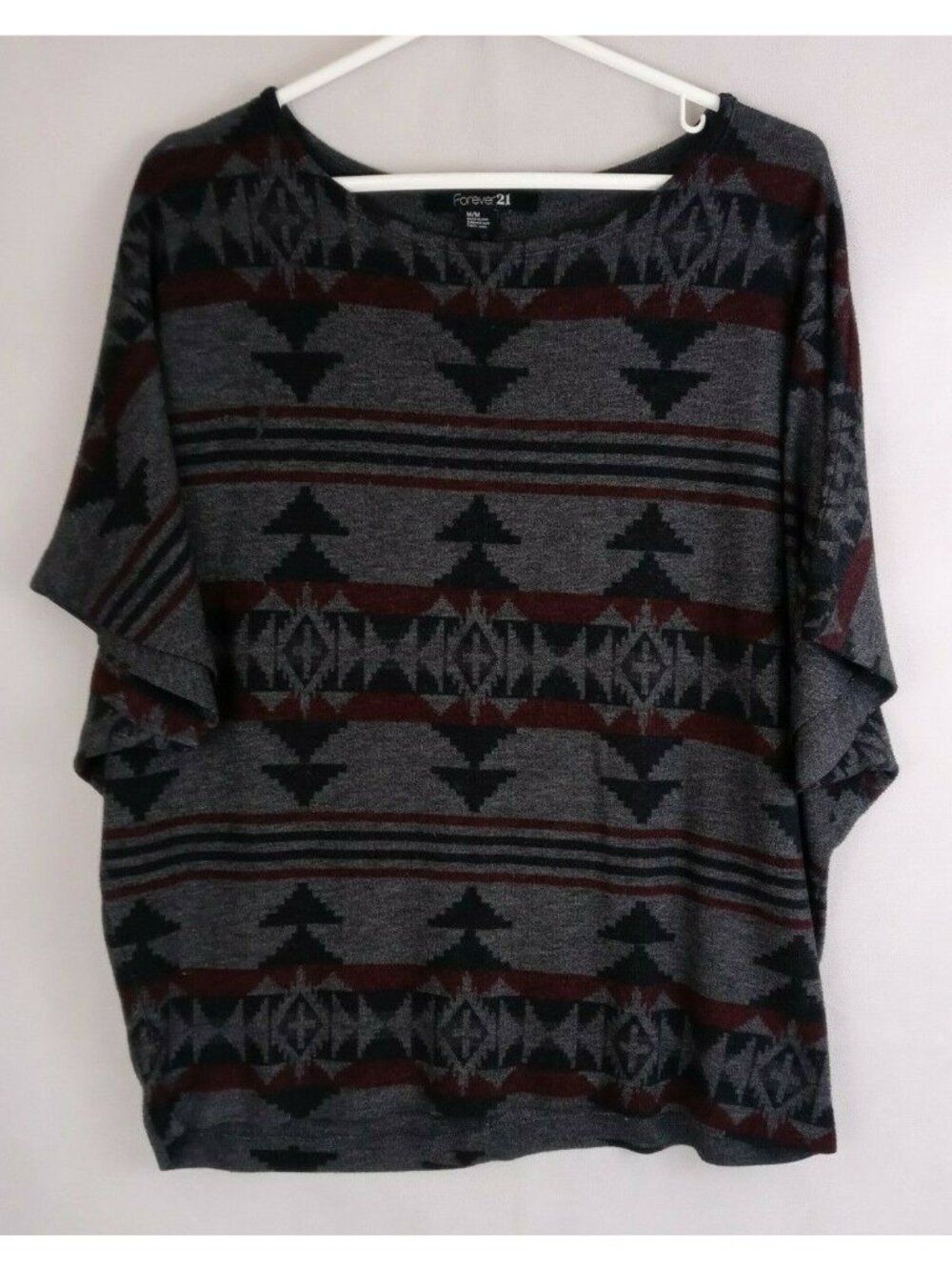 Forever 21 Women's Sweater With Aztec Southwestern Design Size Medium